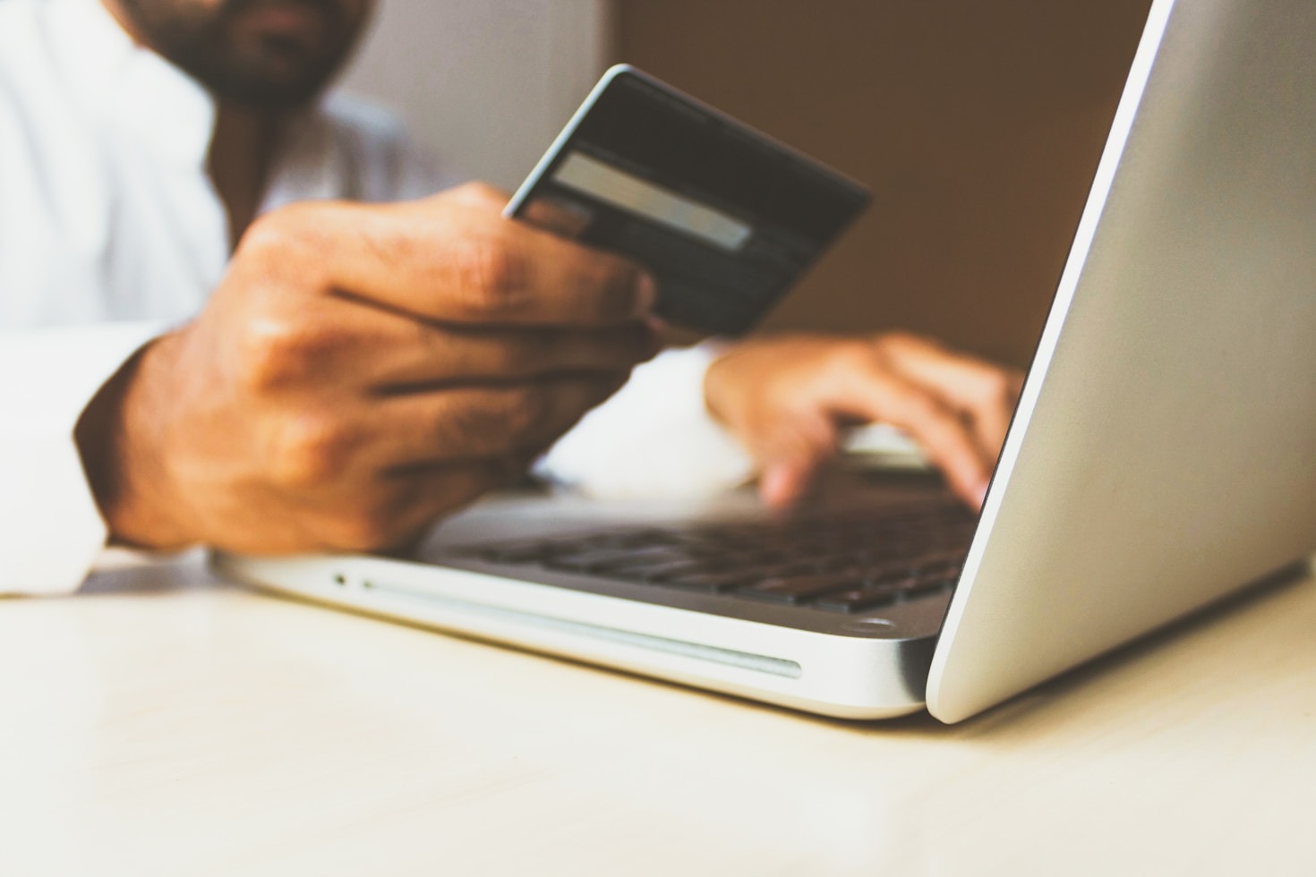 Top 5 Benefits of Local Shopping with Coola Grejer